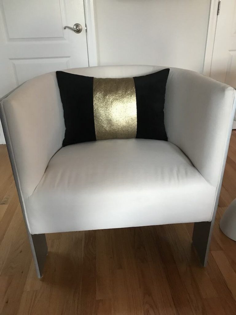 28-creme-chair-and-black-velvet-pillow